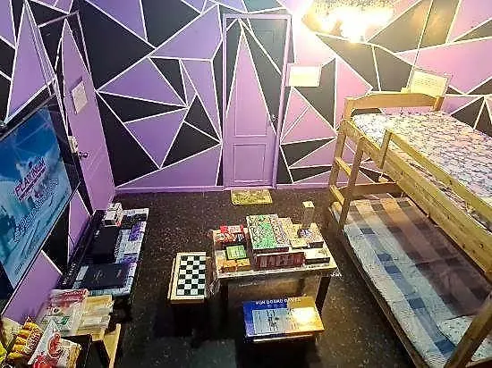Yuzons Bedspacer And Transient Staycation Hotel