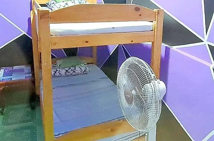 Yuzons Bedspacer And Transient Staycation * Manila