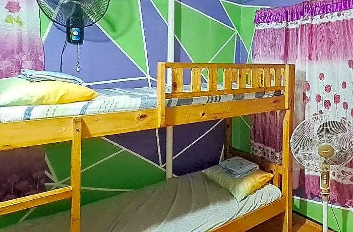 Yuzons Bedspacer And Transient Staycation Hotel